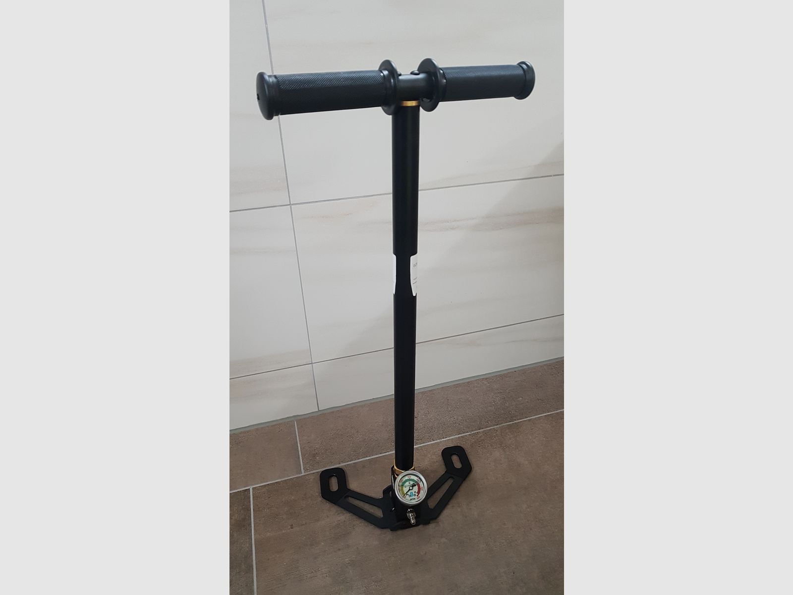 PCP Pressluftpumpe Handpumpe für Airsoft Paintball Luftgewehr und KFZ 300 bar 3/4 Stufen