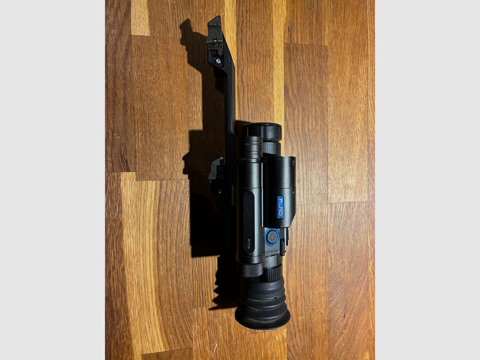 PARD NV008S LFR incluso Innomount QD Picatinny