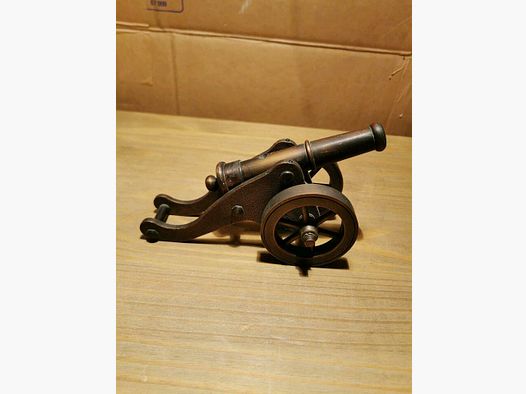 Modellkanone aus Bronze