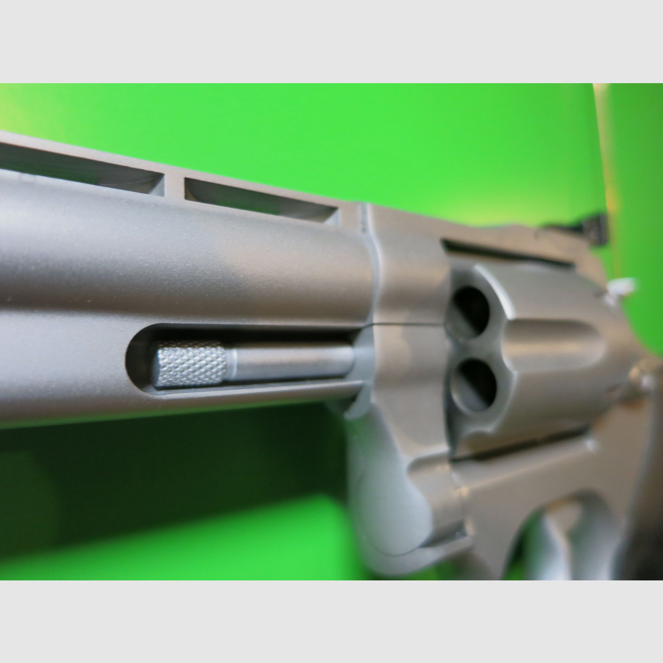 Revoler TAURUS 689, Kal. .357 Magnum,  Edelstahl (stainless), 6" Lauf   #26-