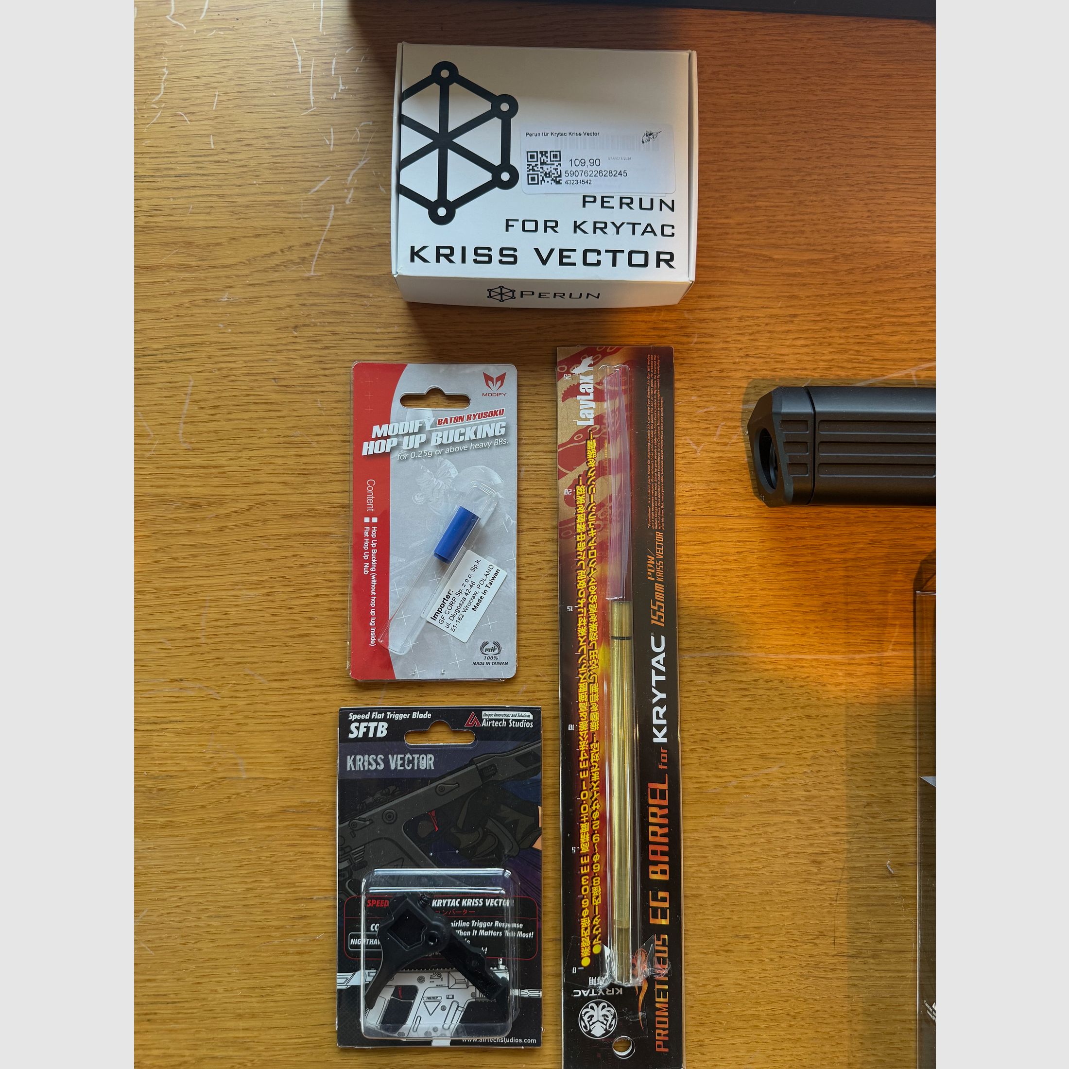 Krytac Kriss Vector Airsoft S-AEG (schwarz) + Ausrüstung