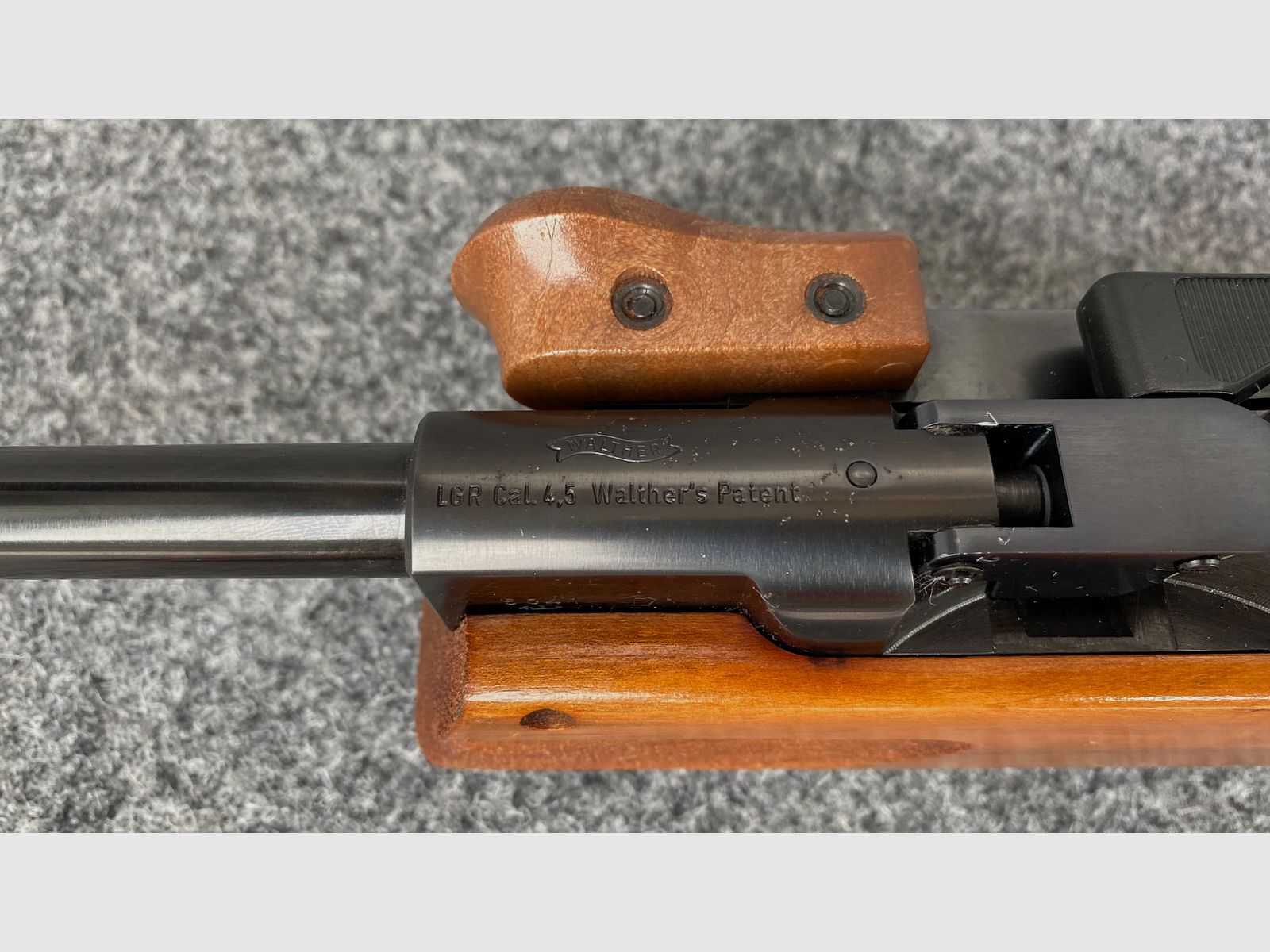 Walther LGR, match air rifle, side cocking 285 €, image 7 of 9