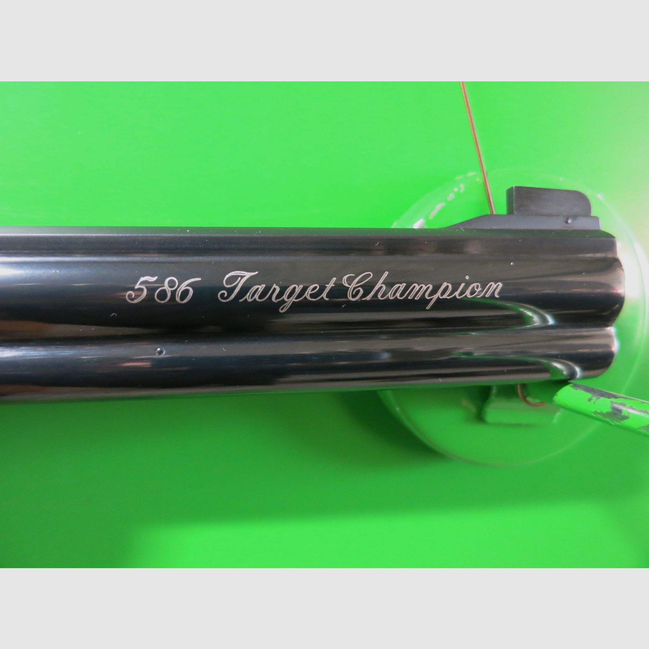 Revolver SMITH & WESSON Modell 586-5, Target Champion 6", Kal. 38/357 Mag, Royal Blue   #33-