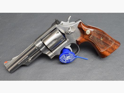 Smith & Wesson Mod. 66, Kaliber 357Magnum. 4" Lauf, stainless, sehr gut