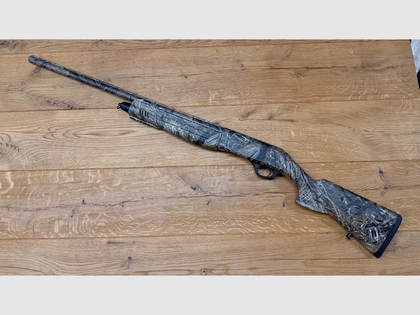Hatsan Mod. Escort H112 / Duckblind Camo / Cal. 12/76 / LL 71 cm / incl. Wechselchokes / ¡Disponible de inmediato!
