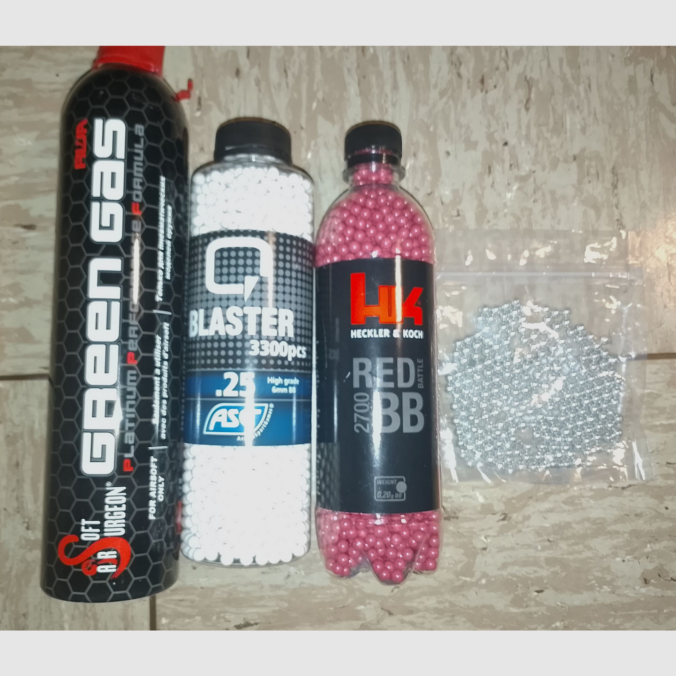 Kli Maverick GBB Gas Blow Back Airsoft Pistole mit Zubehör Greengas + Stahl + 0,20g H&K + ASG  BB's Set 