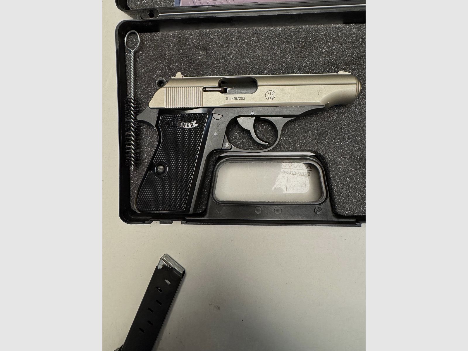 Gas and signal pistol, Walther PP