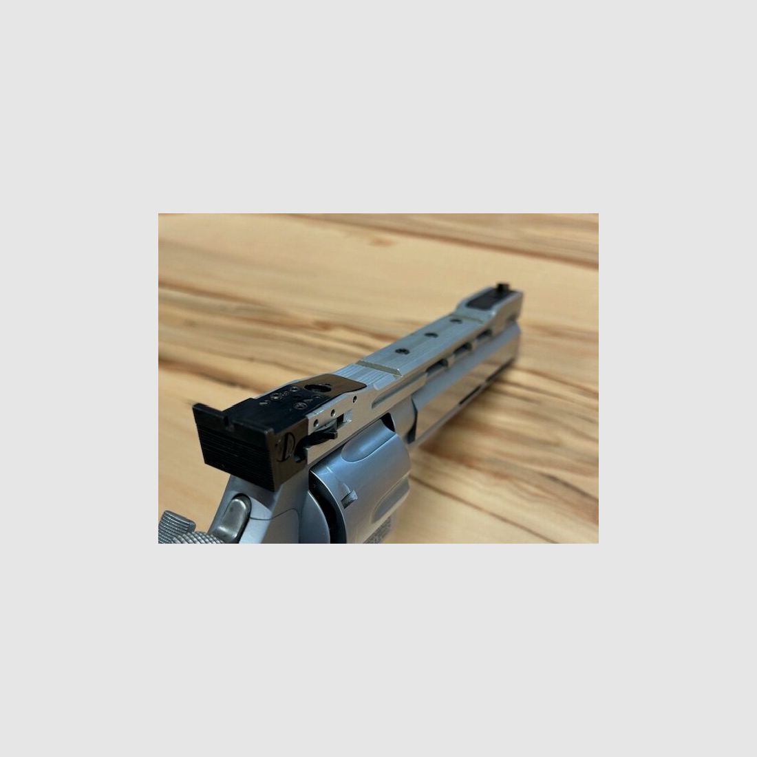 Smith & Wesson Club 30 Competition