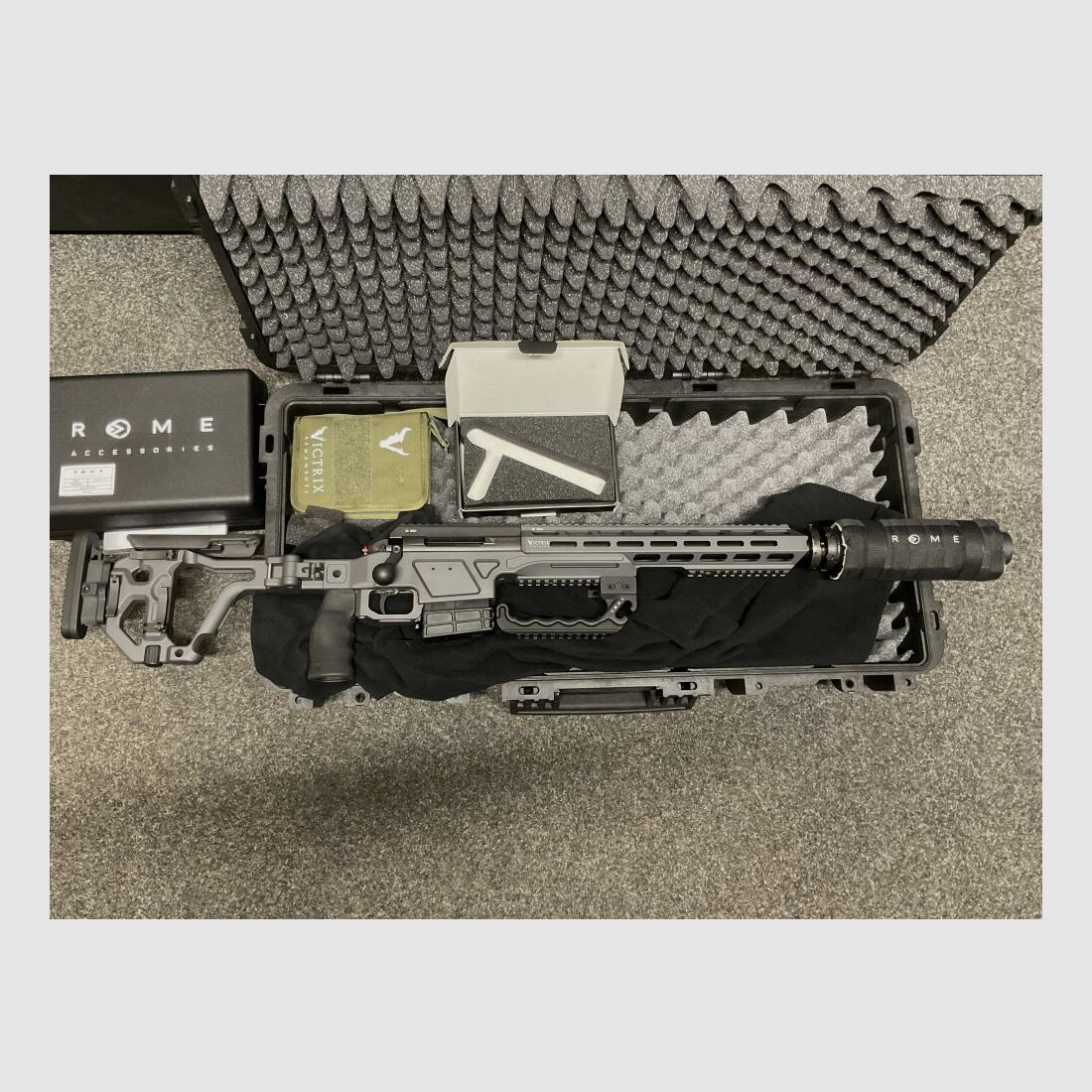 Victrix Gladio Pugio V Gris Foncé 308 Winchester 16 pouces avec silencieux S