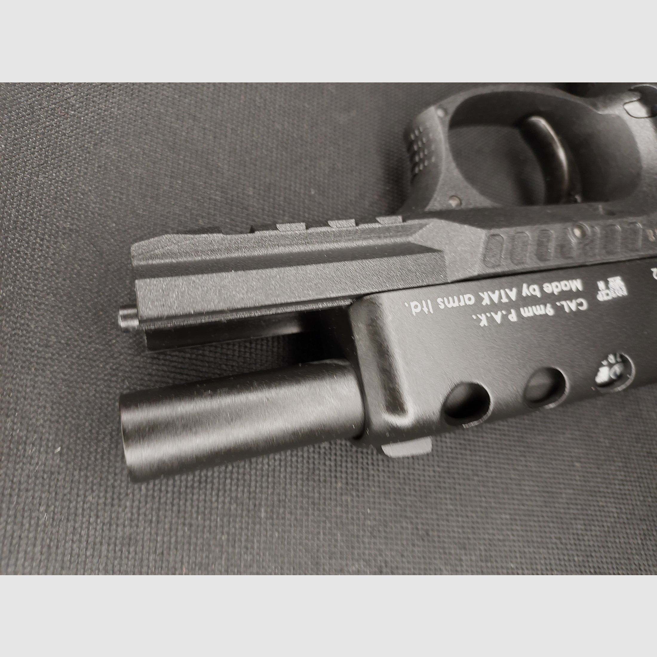 Zoraki 4918 Schreckschuspistole Kal. 9mm P.A.K. (PTB 1110) schwarz - neu!