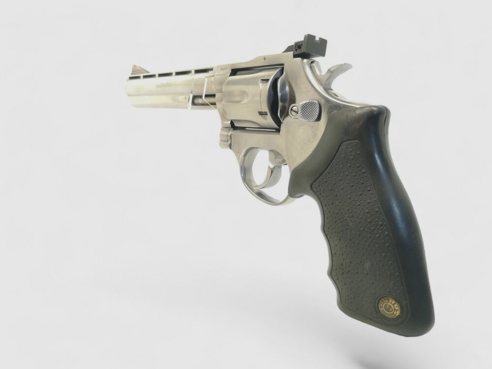 Taurus 689