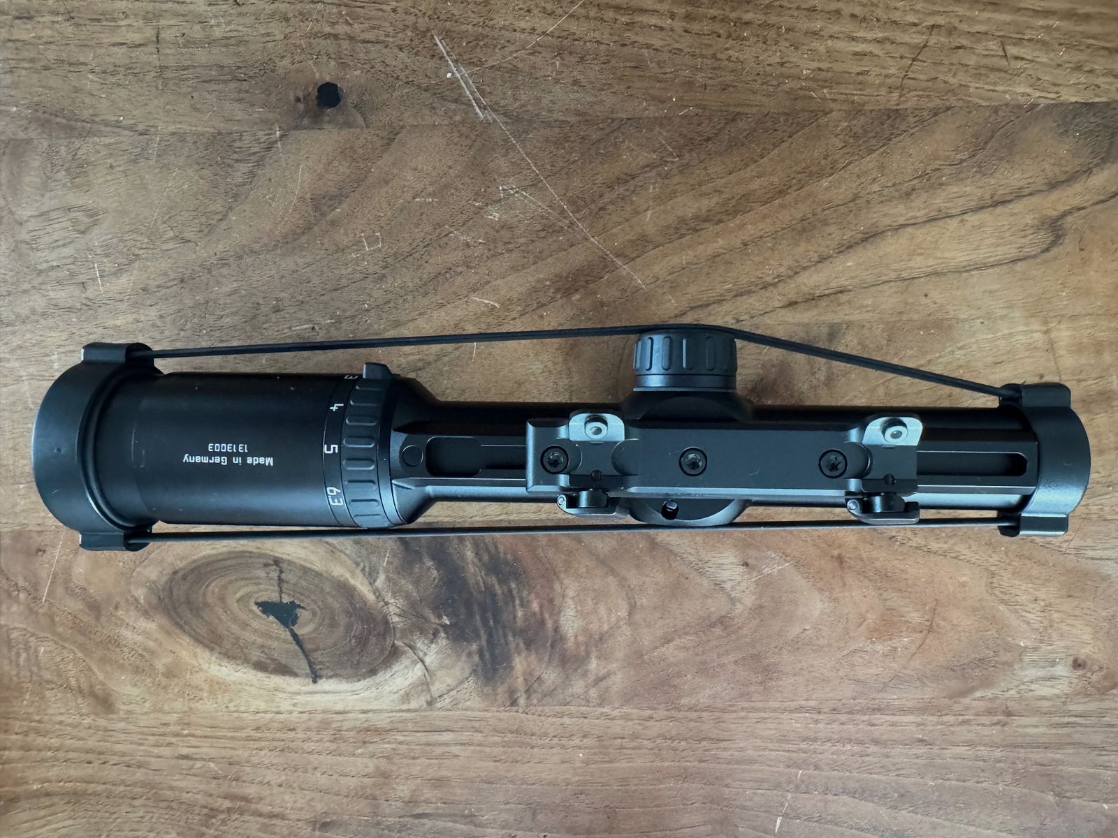 Leica Magnus 1-6,3x24 i L-4A mit Schiene + Blaser Sattelmontage – neuwertig