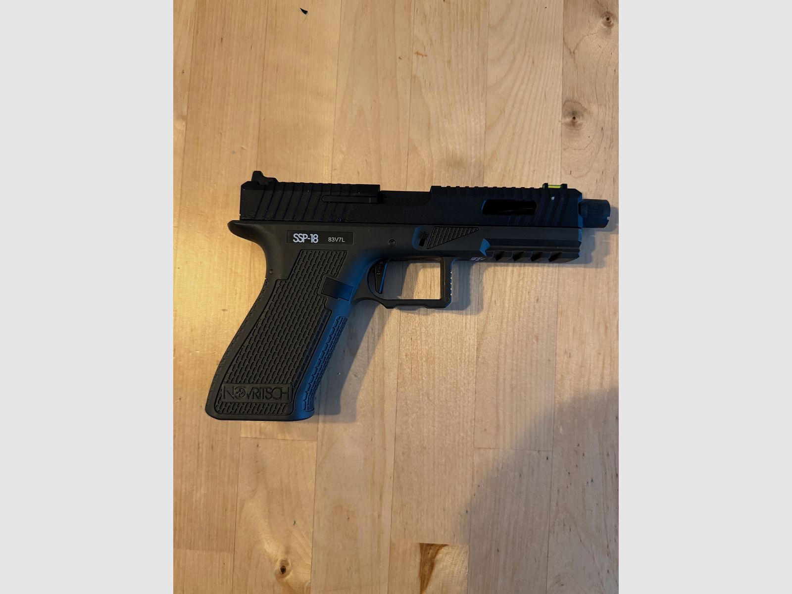 Novritsch SSP18 GBB Grün + Zubehör