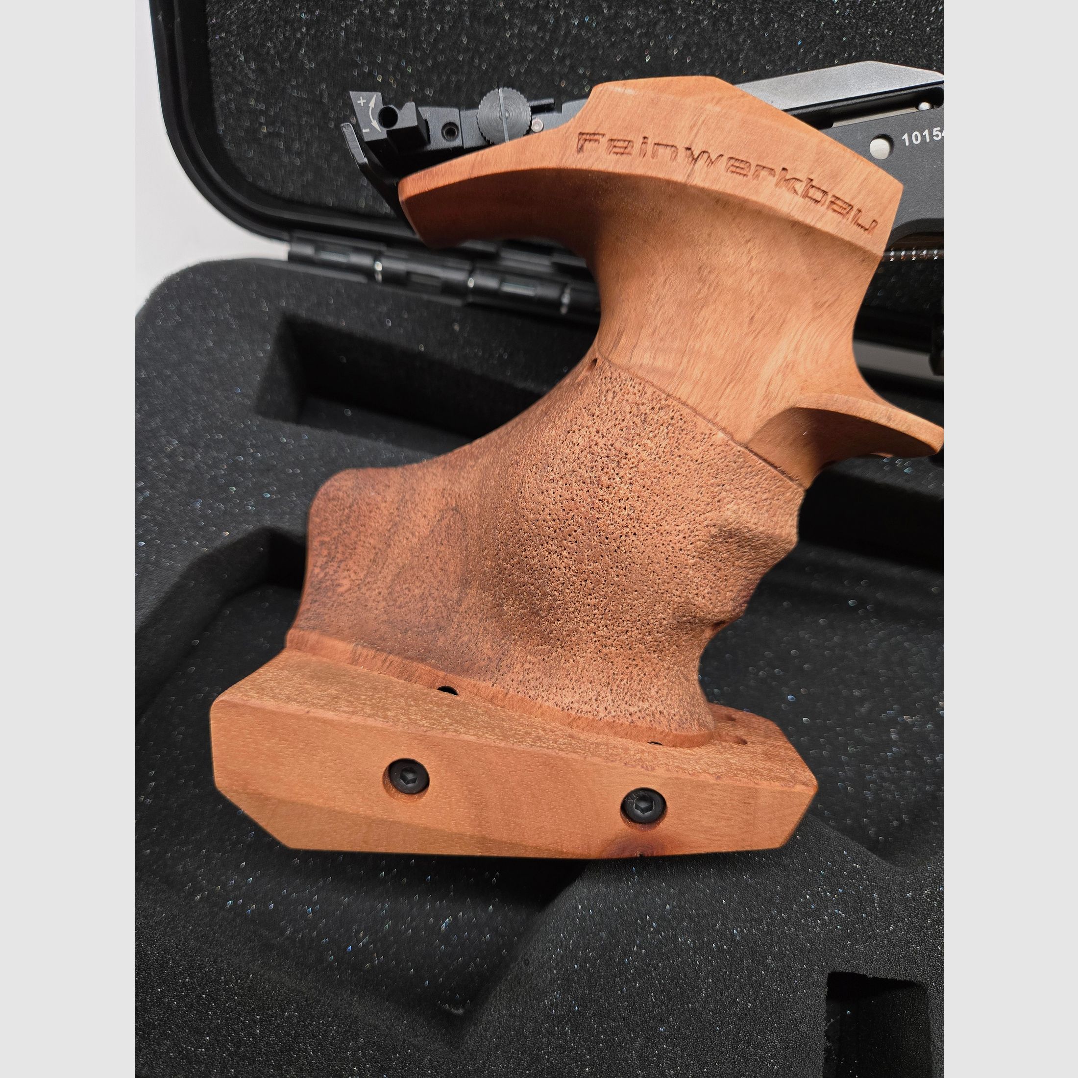 (Reserved for R.R.) Match air pistol Feinwerkbau P8X (Grip M) as good as new with accessories