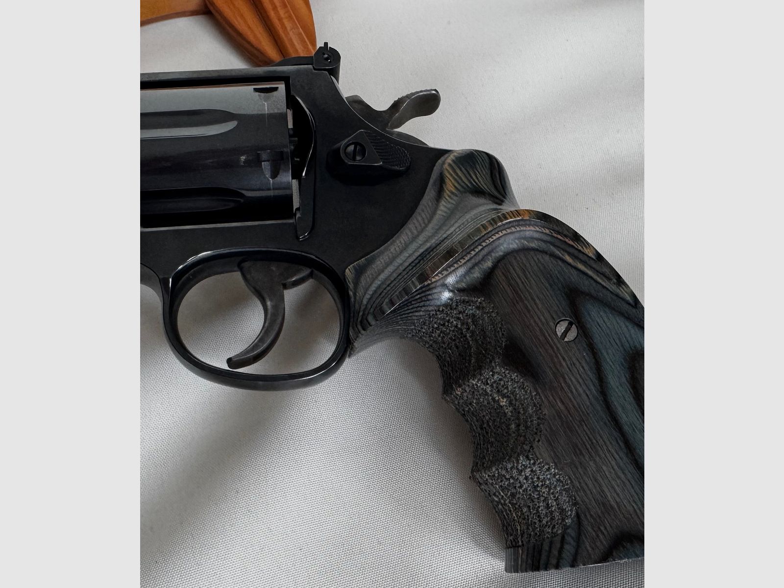 Smith and Wesson Revolver 586-5, cal. 38/357 Mag.