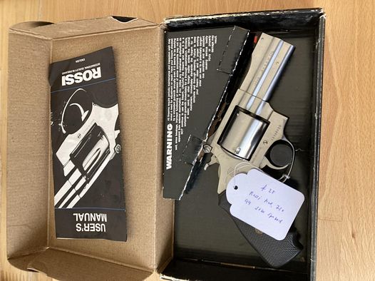 Rossi Revolver Modell M 720, Kaliber .44 S&W Special