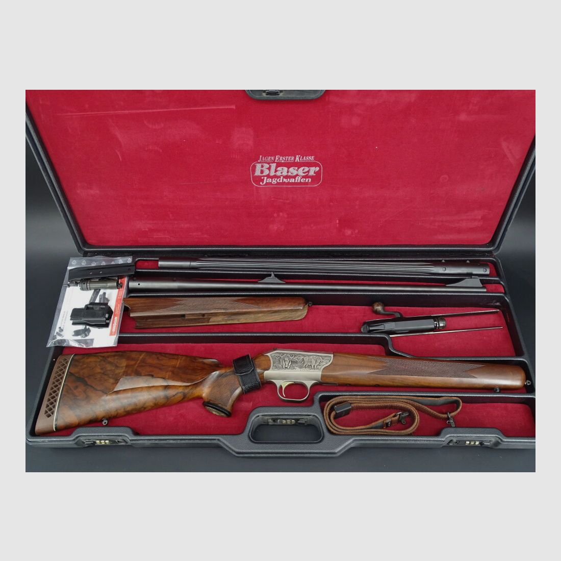 Blaser R93 links .375 H&H WL .300 Win Mag Innomount Zeiss R93 links Safari / WL Match