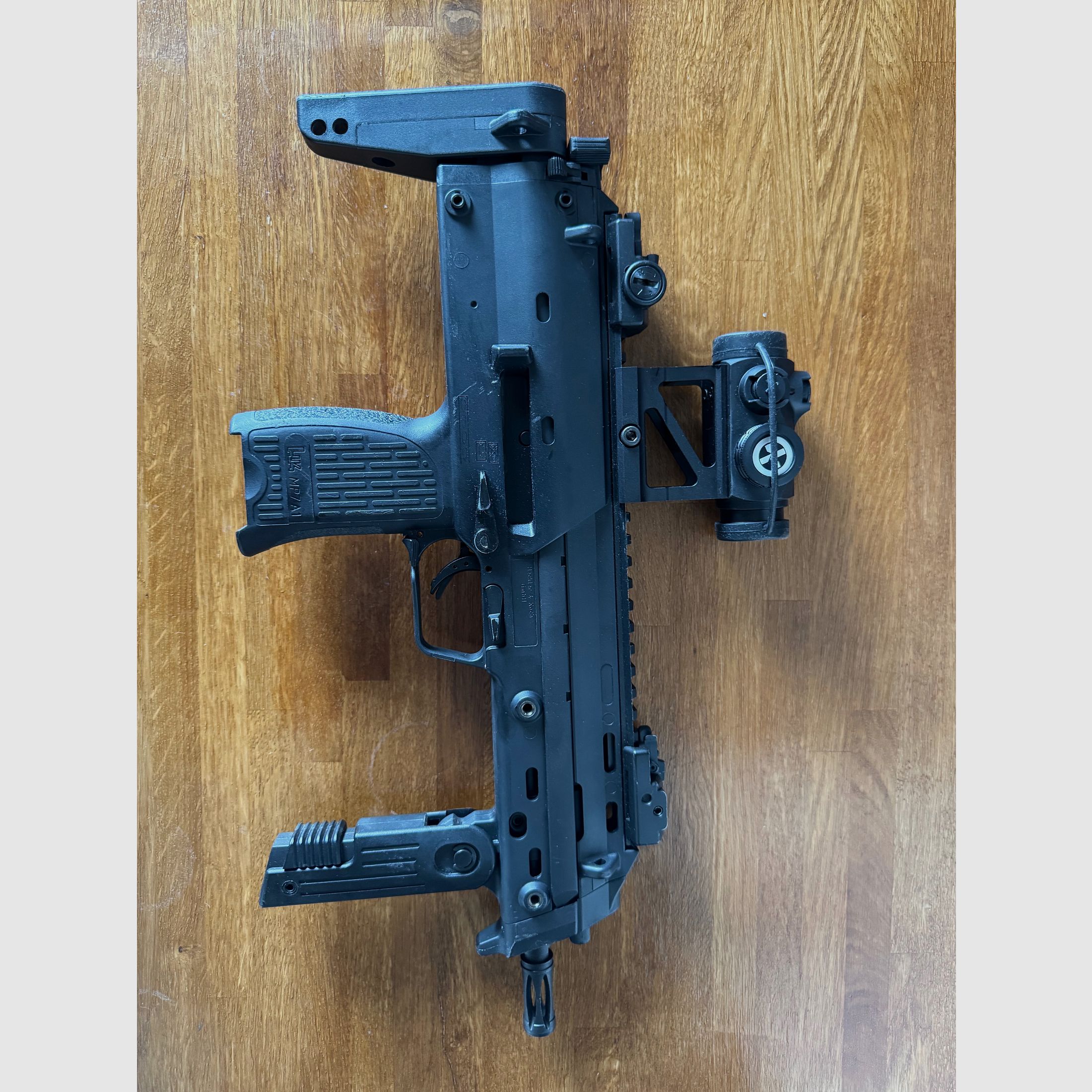 HK MP7 GBB V1 von VFC – 4 Magazine + Visier – VB