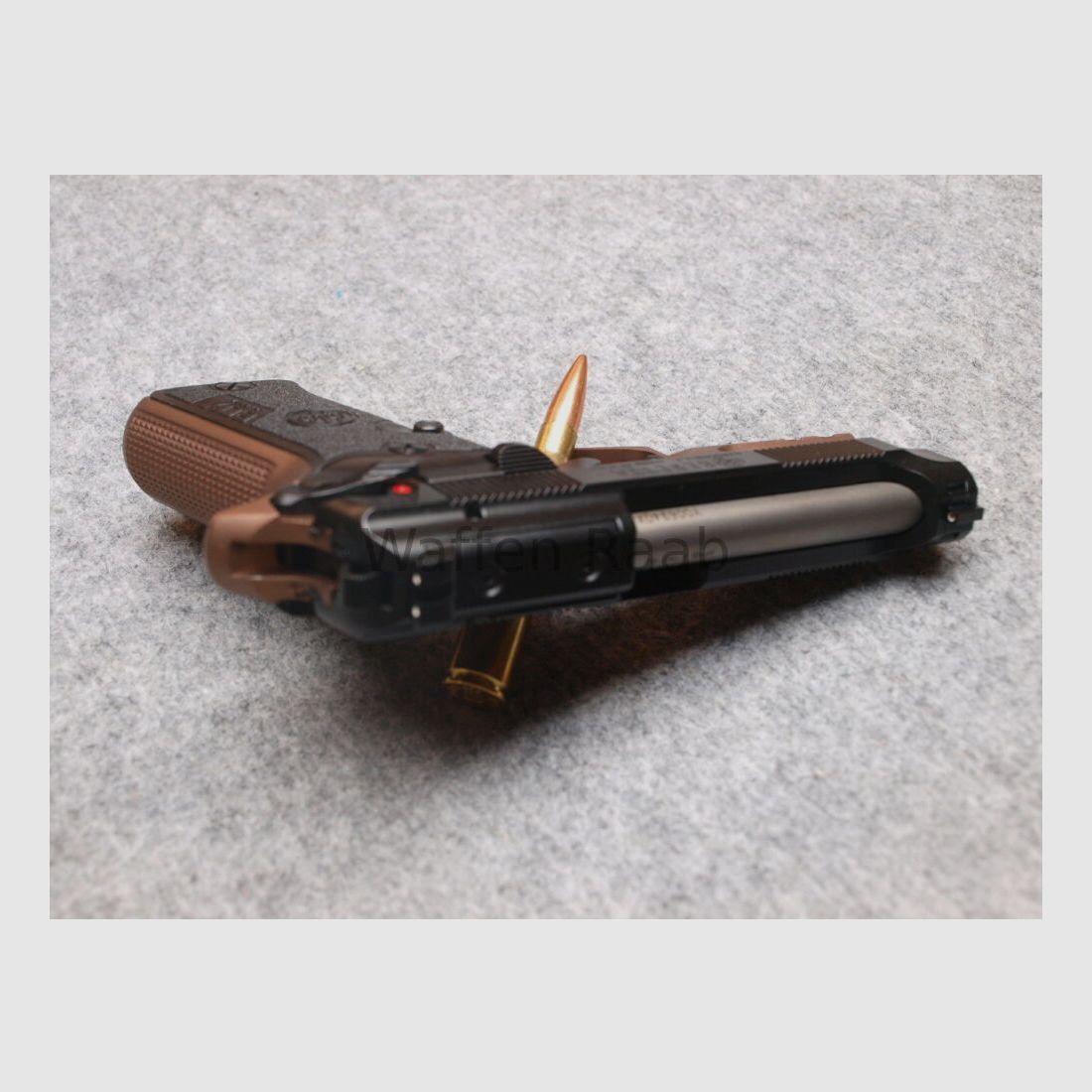 Beretta 80X modello speciale Bronzo Beretta 80X modello speciale Bronzo