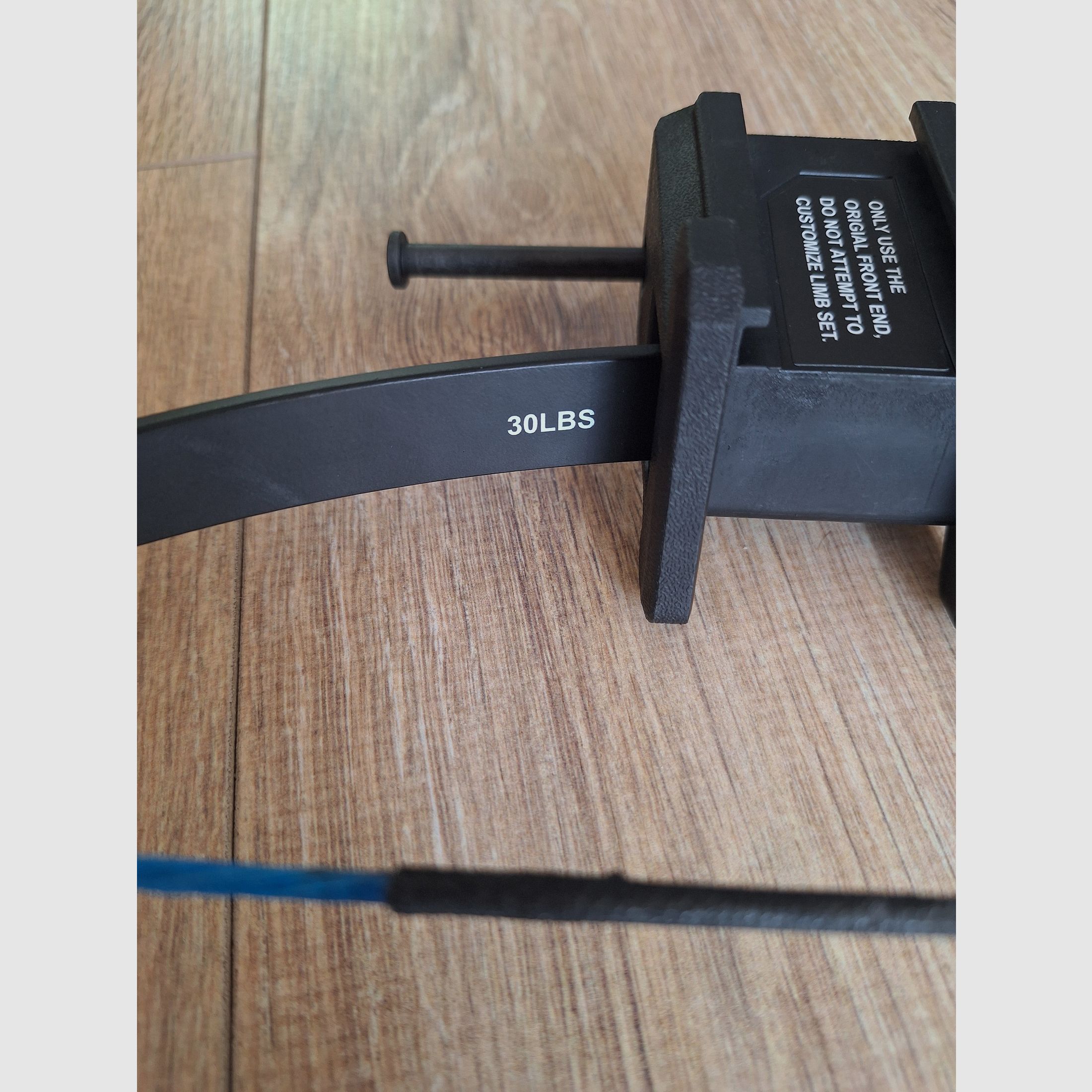 EK Archery REVO 7 Armbrust mit viel Zubehör