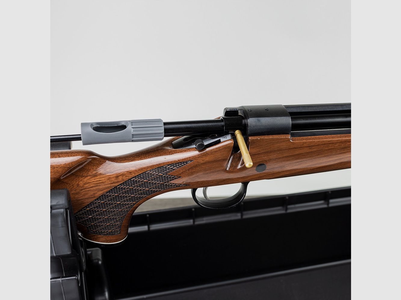 Guida universale per canne Shooter's Choice con porta solvente e colletto MSR/AR (SHF-BG-U)