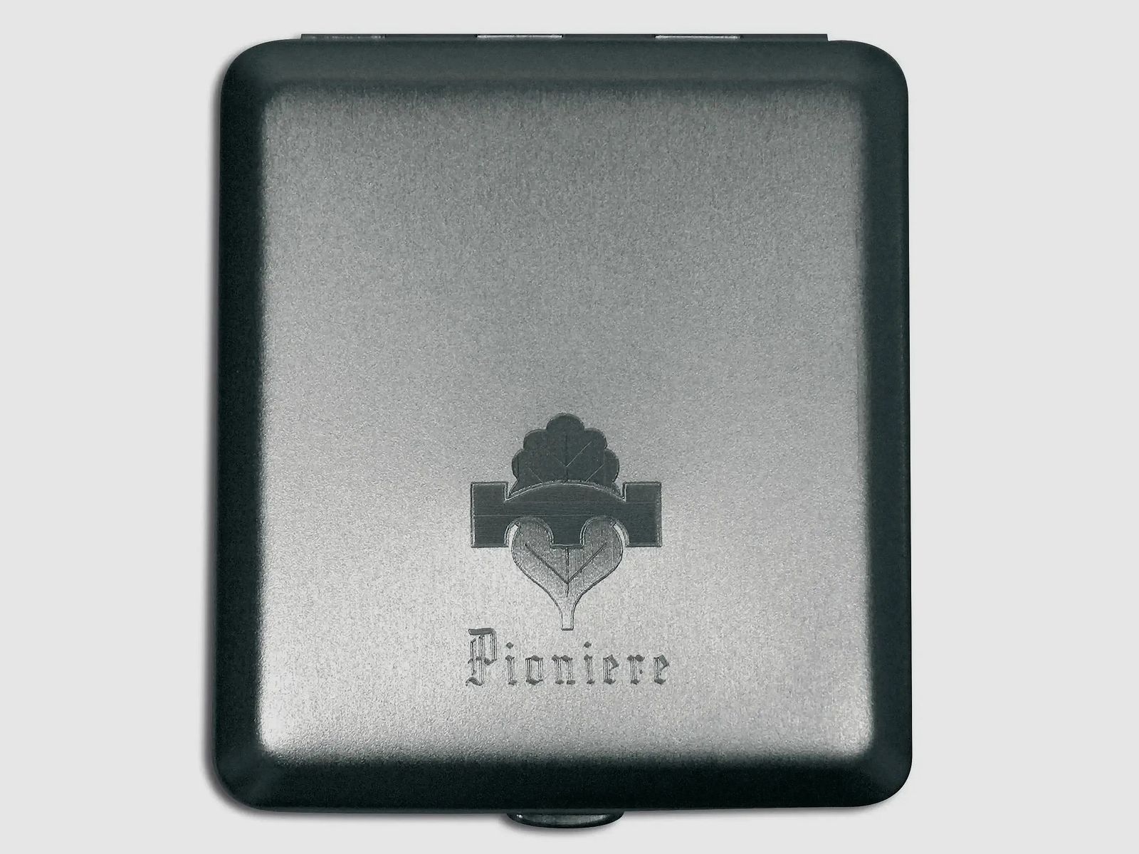 Fritzsch cigarette case Pioneer