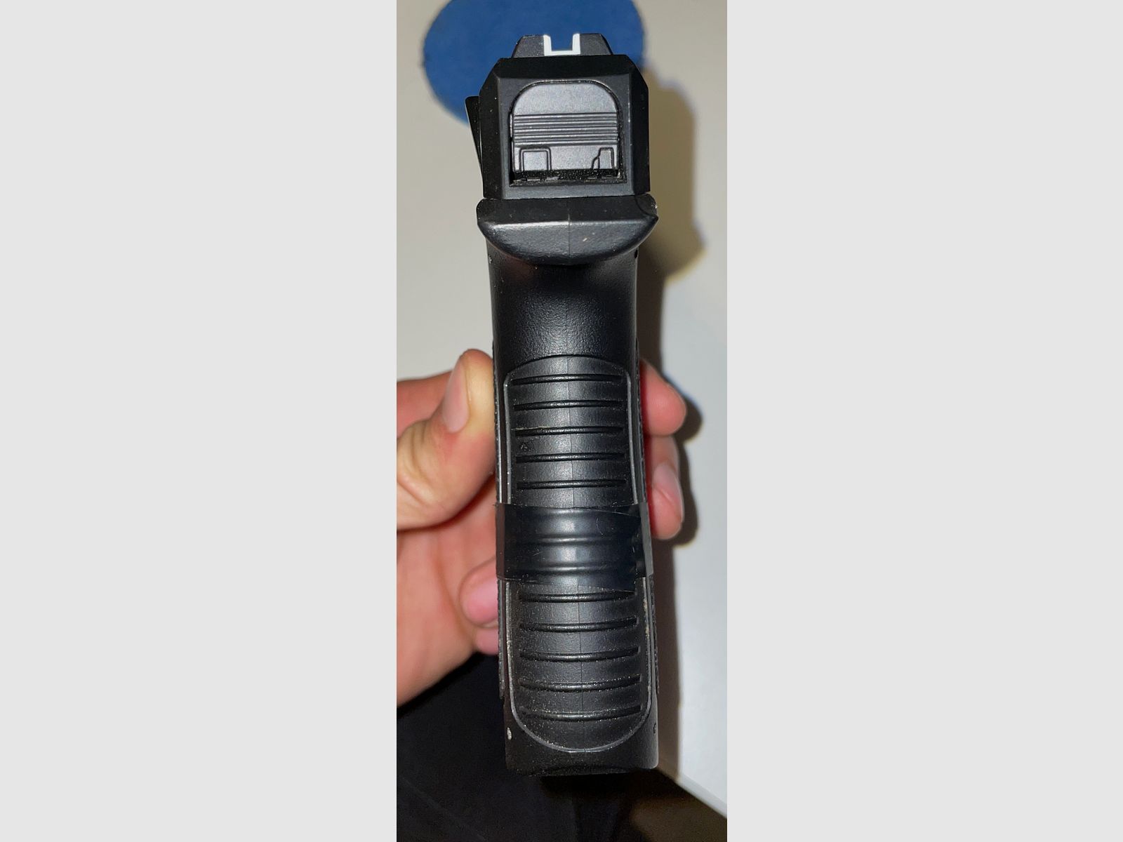 Cyma CM 127 - Vollautomatische/Semiautomatische Airsoft-Pistole mit 2 Magazinen und Original Zubehör