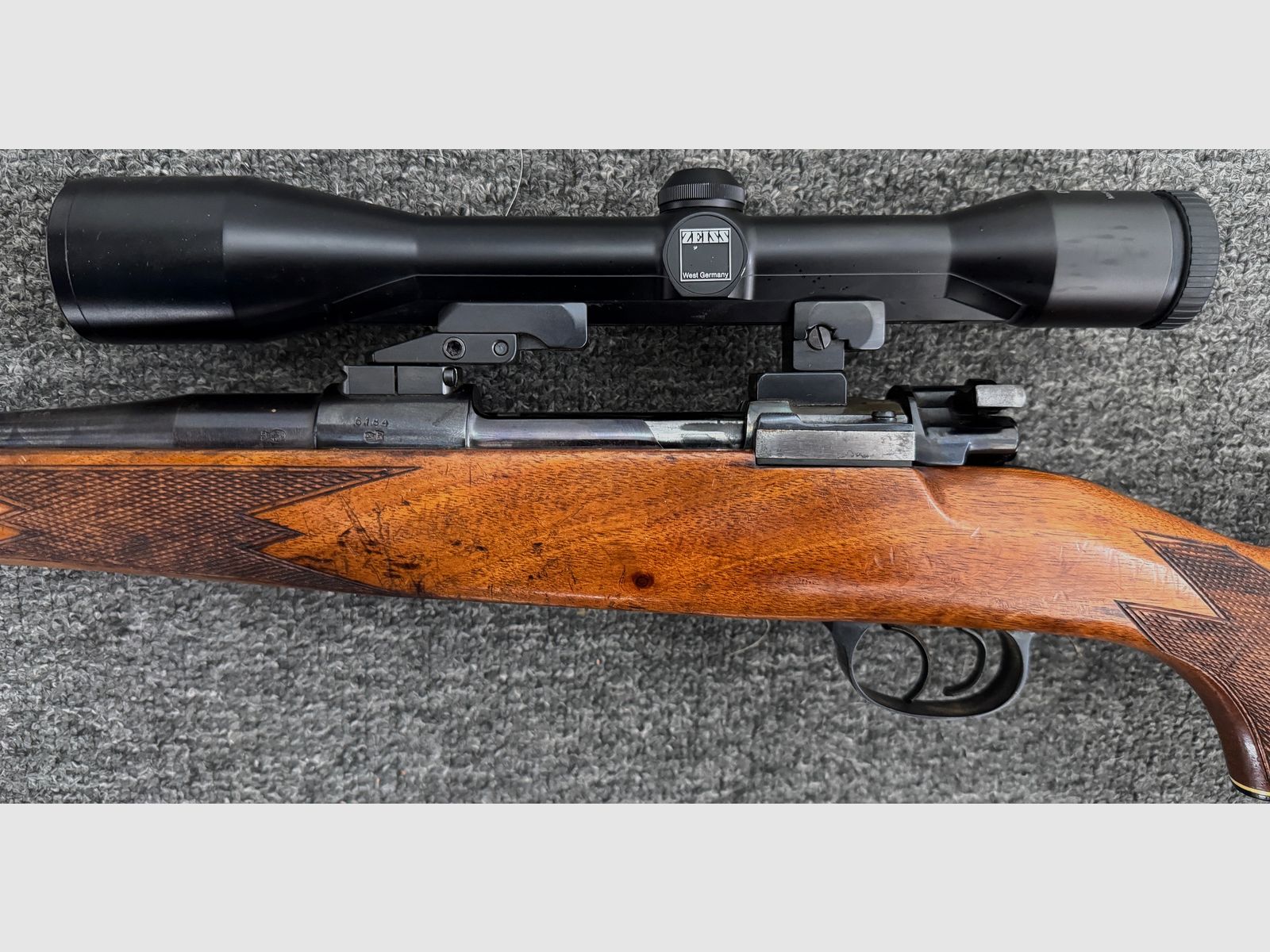 98er in het kaliber .243 Win met Zeiss Diatal ZM 6x42 T*