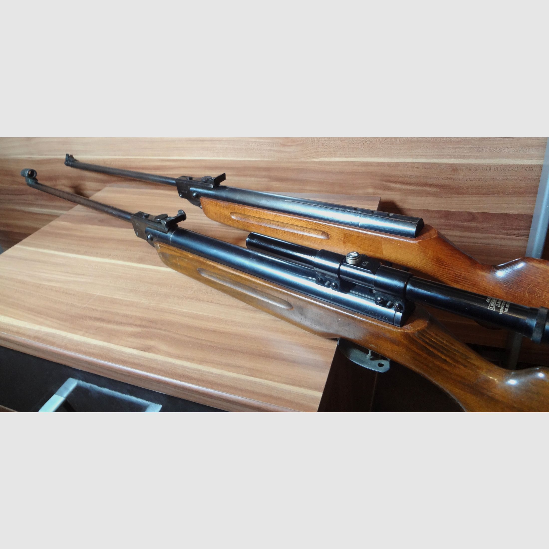 Zwei Luftgewehre von Weihrauch, Modell HW 50 S /HW 50