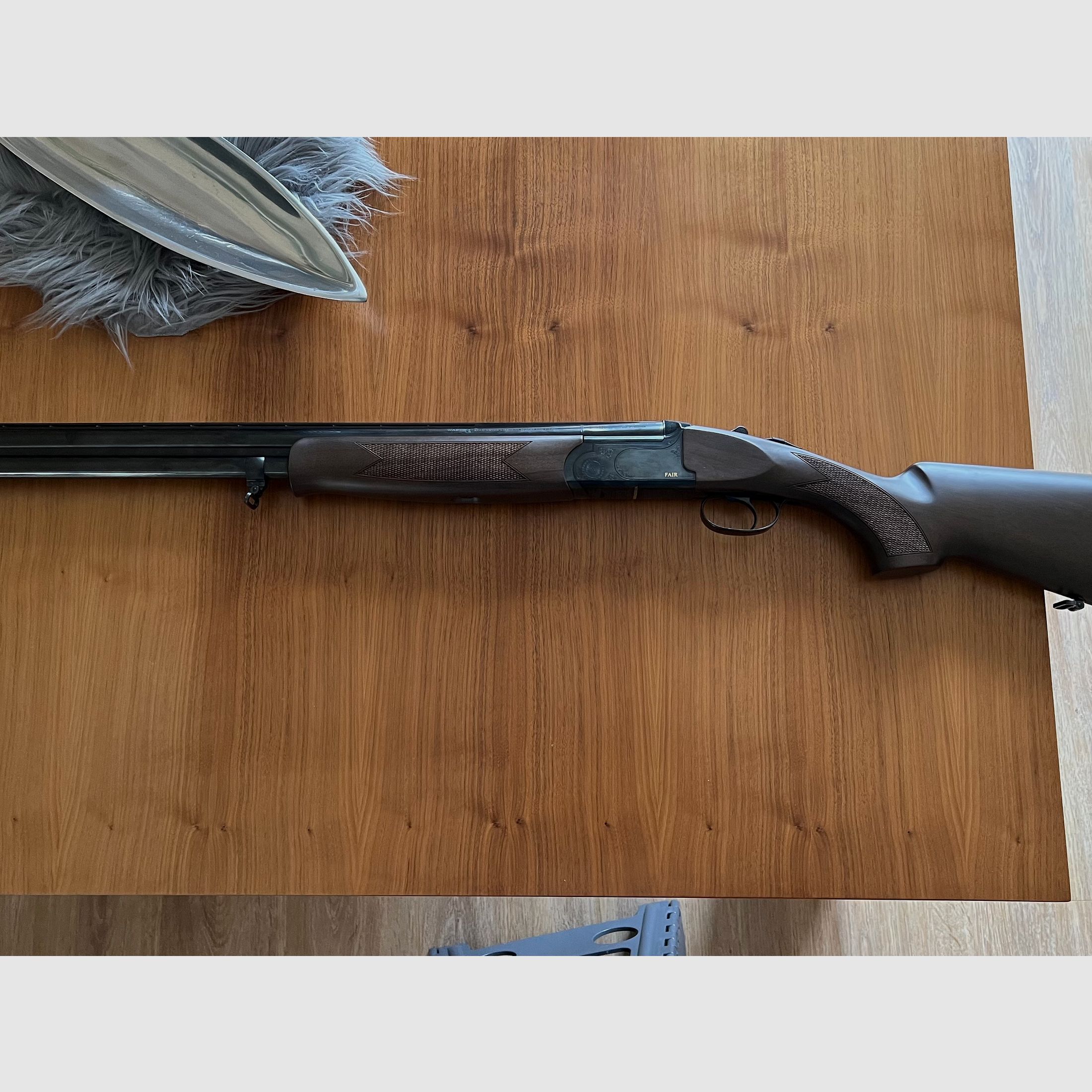 shotgun, image 5 of 5