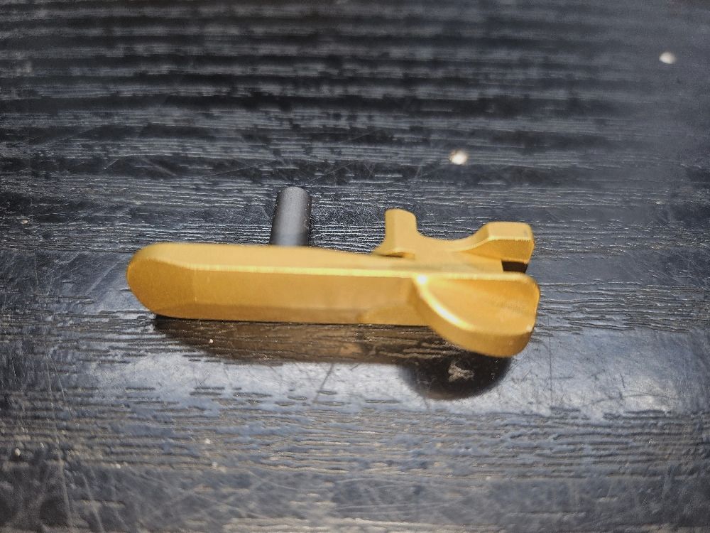 Beretta 92 vergrößerter Schlittenfanghebel wie 92X