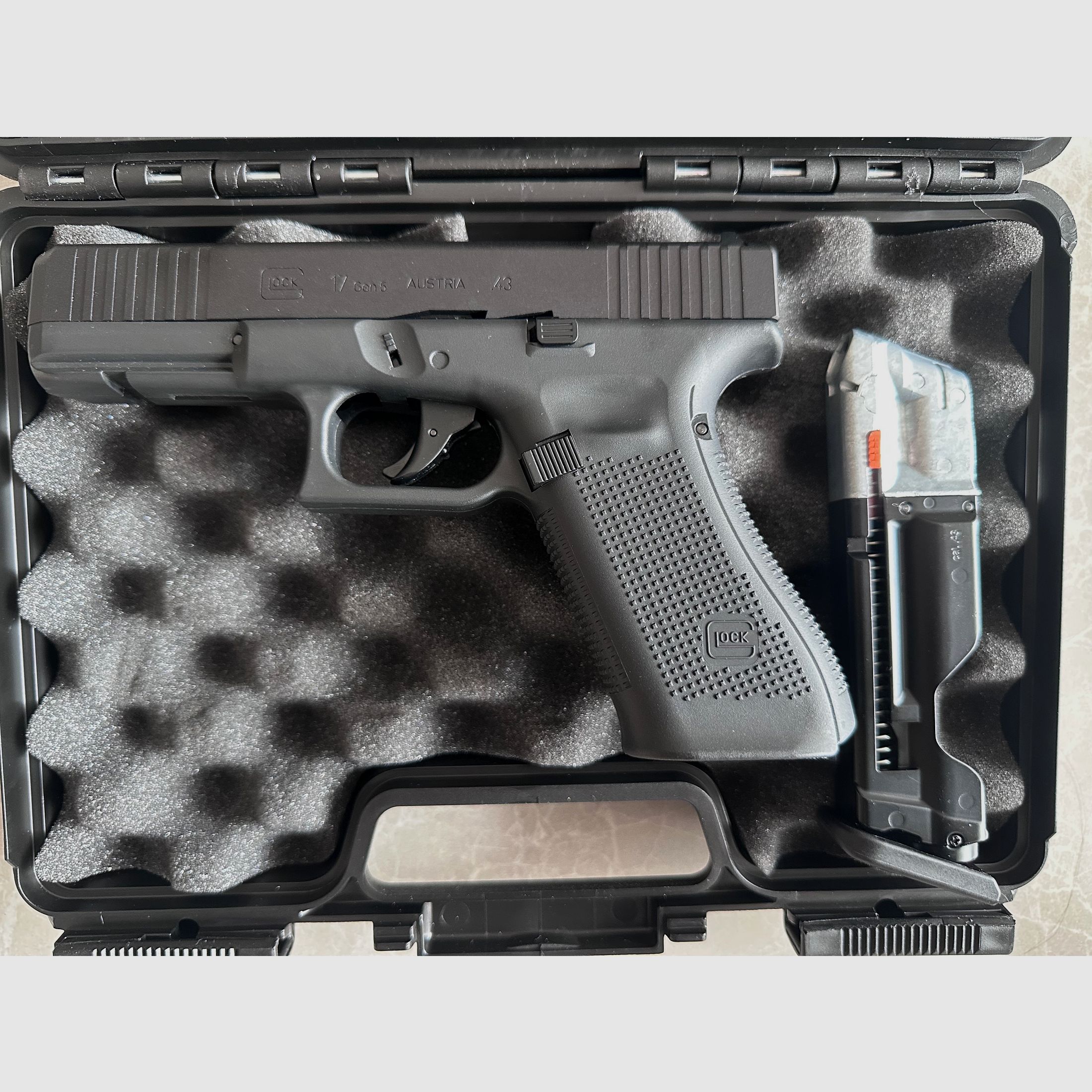 Glock 17 Gen.5 T4E CO2 RAM Pistole Kal. .43 + Holster