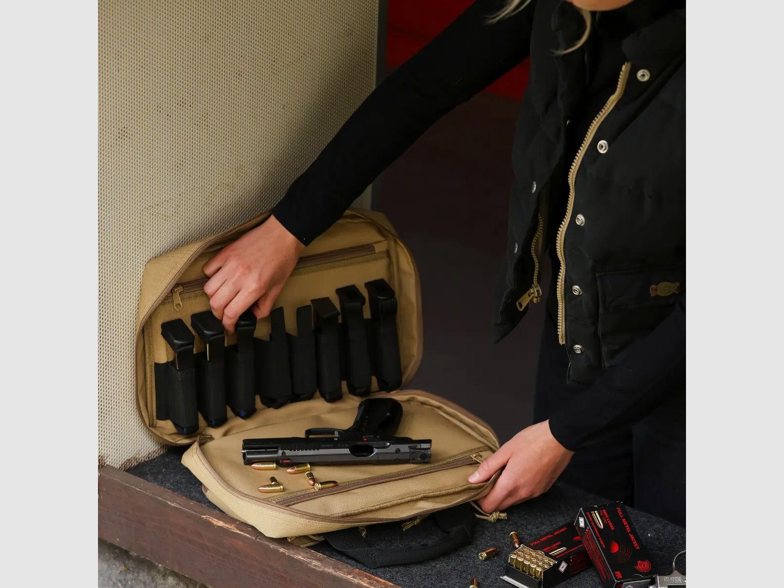 Winter Pistol Bag Dune