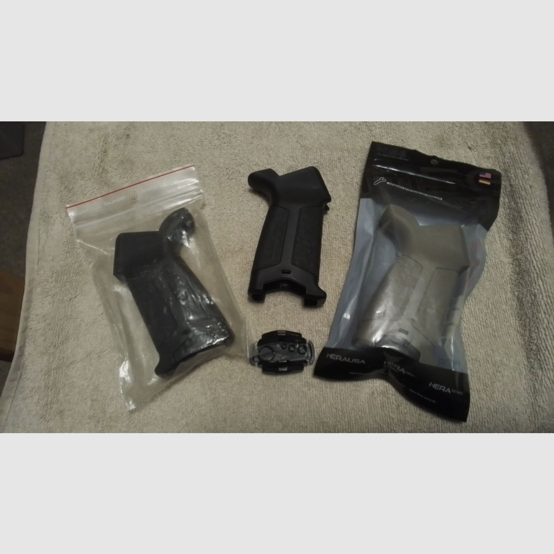 HERA AR15 Griff Noir -NEU -