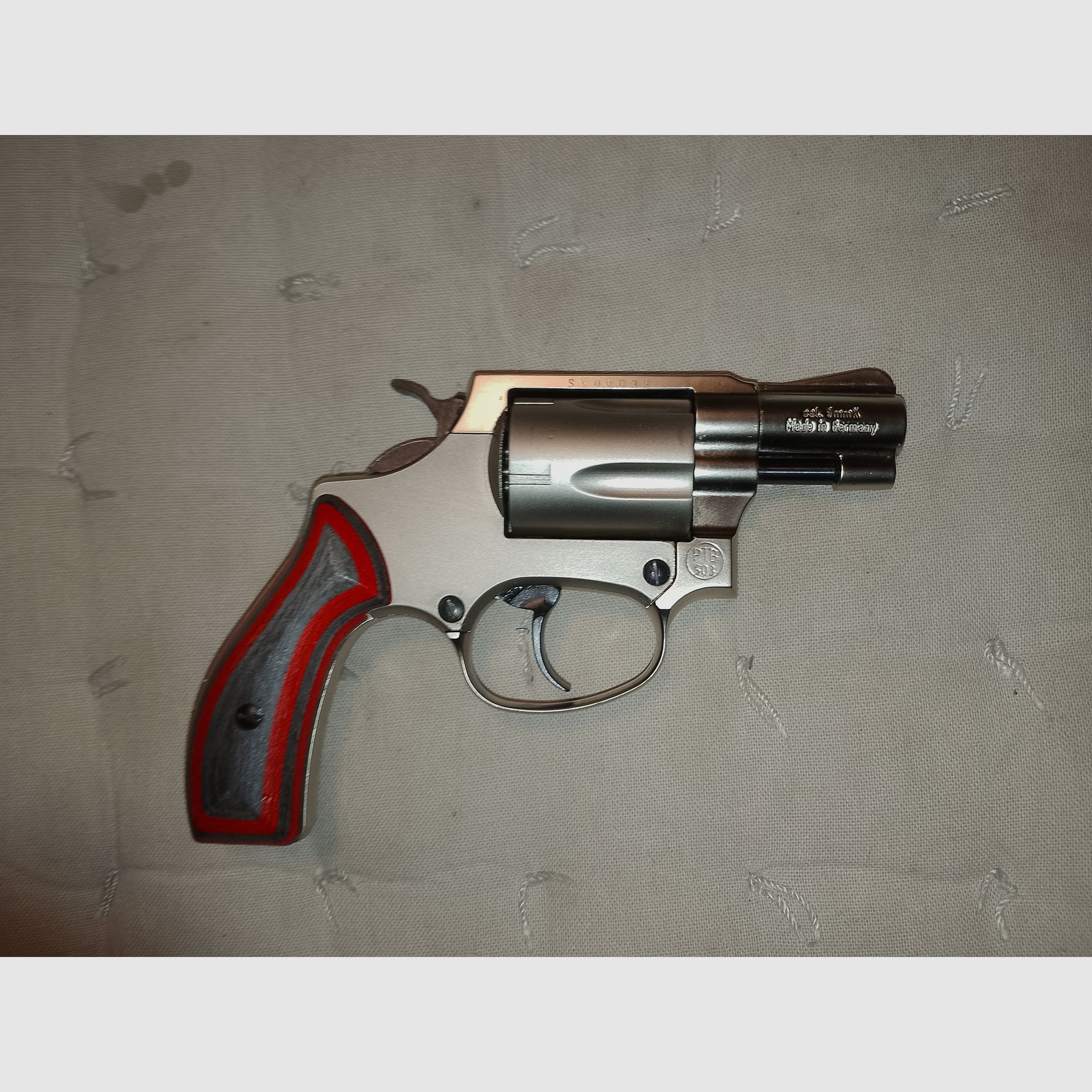 Reck Arnsberg 9mm revolver Schreckschuß knall gebruikt met schichtholz grepen