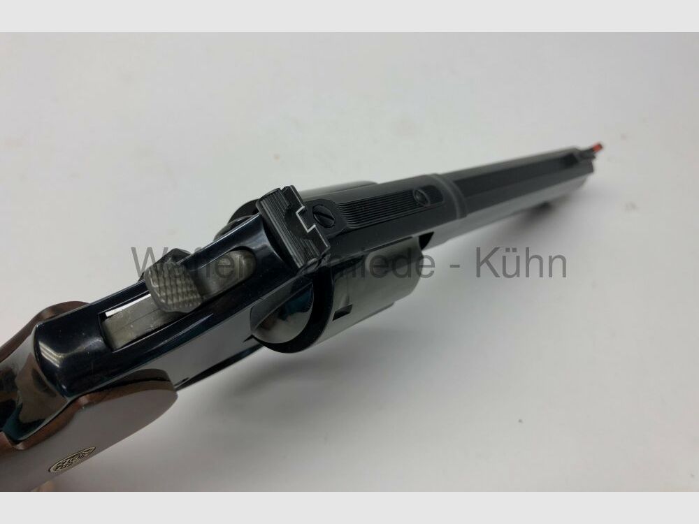 Smith & Wesson 586-8