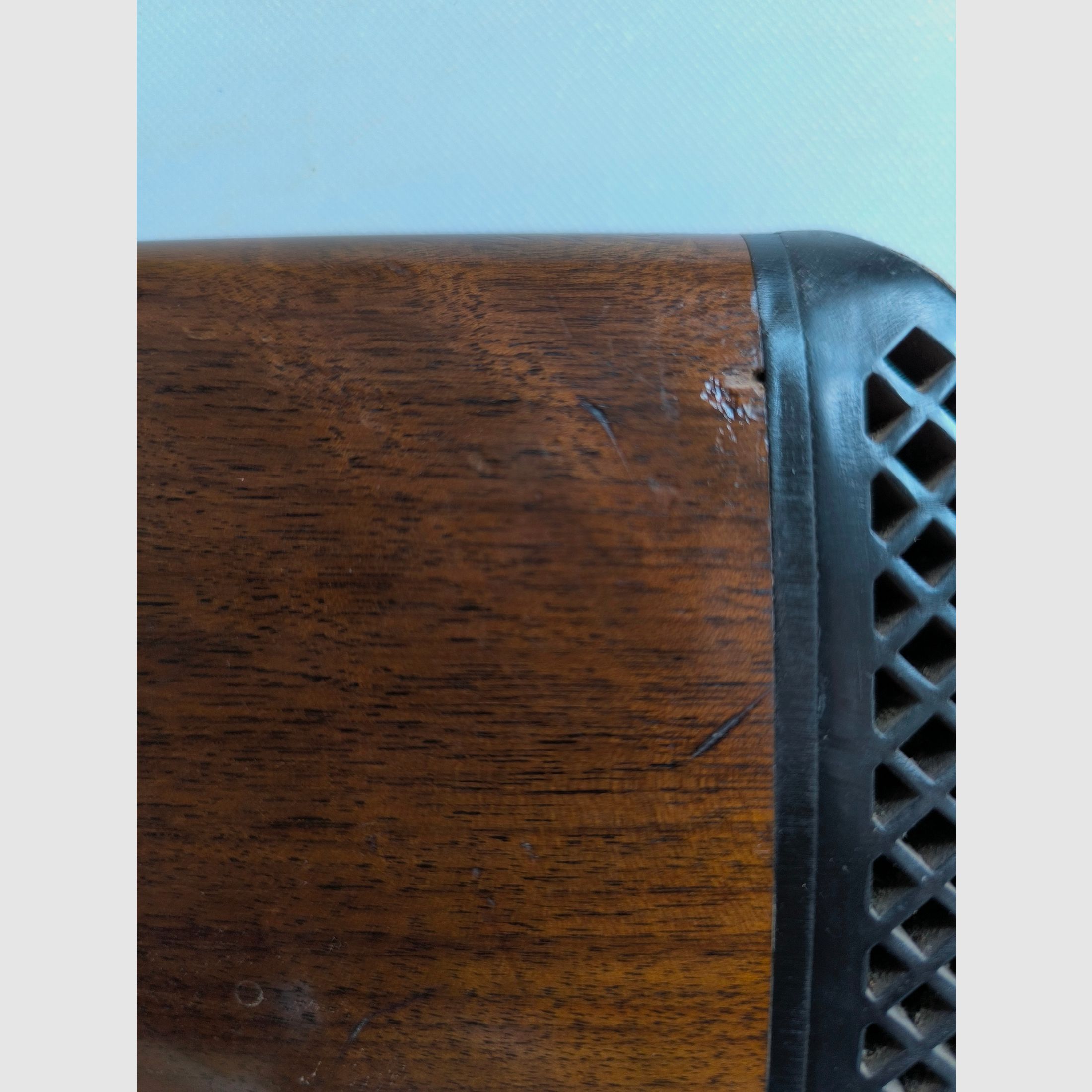 FN B 25