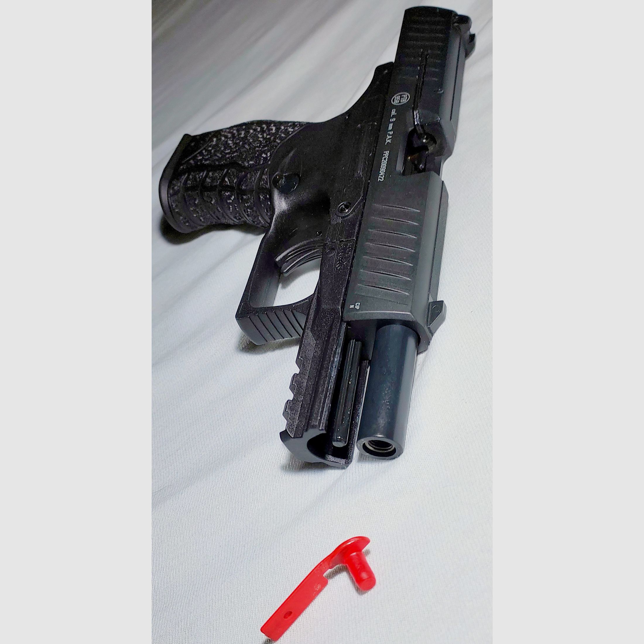 Walther PPQ M2 pistolet alarmowy 9mm P.A.K. czarny (PTB 958)