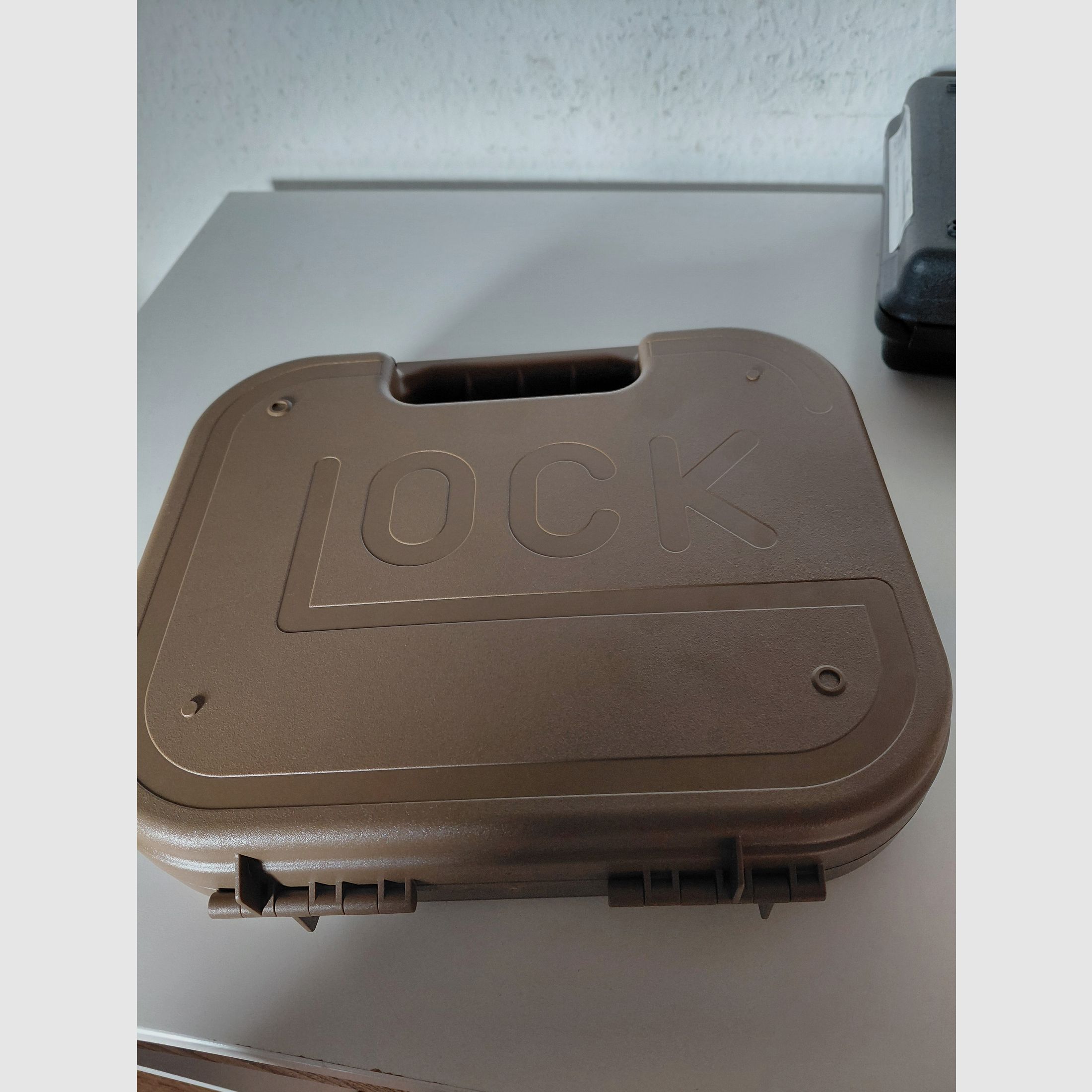 Schreckschuss Pistole Walther/ Glock Gen 5  /Umarex  /Retay  /  Ekol  Viper 2,5//   gratis dazu eine Airsoft beretta 