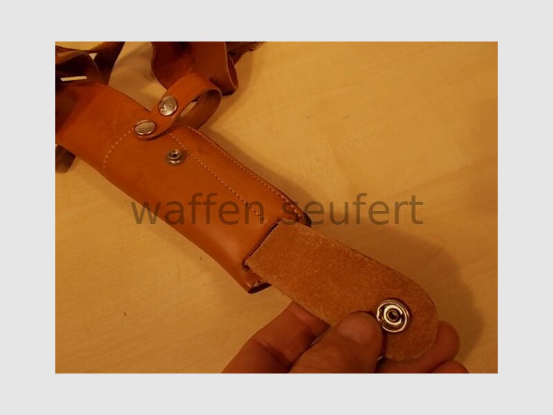 Bianchi X15 Medium shoulder holster for revolver/pistol up to 4