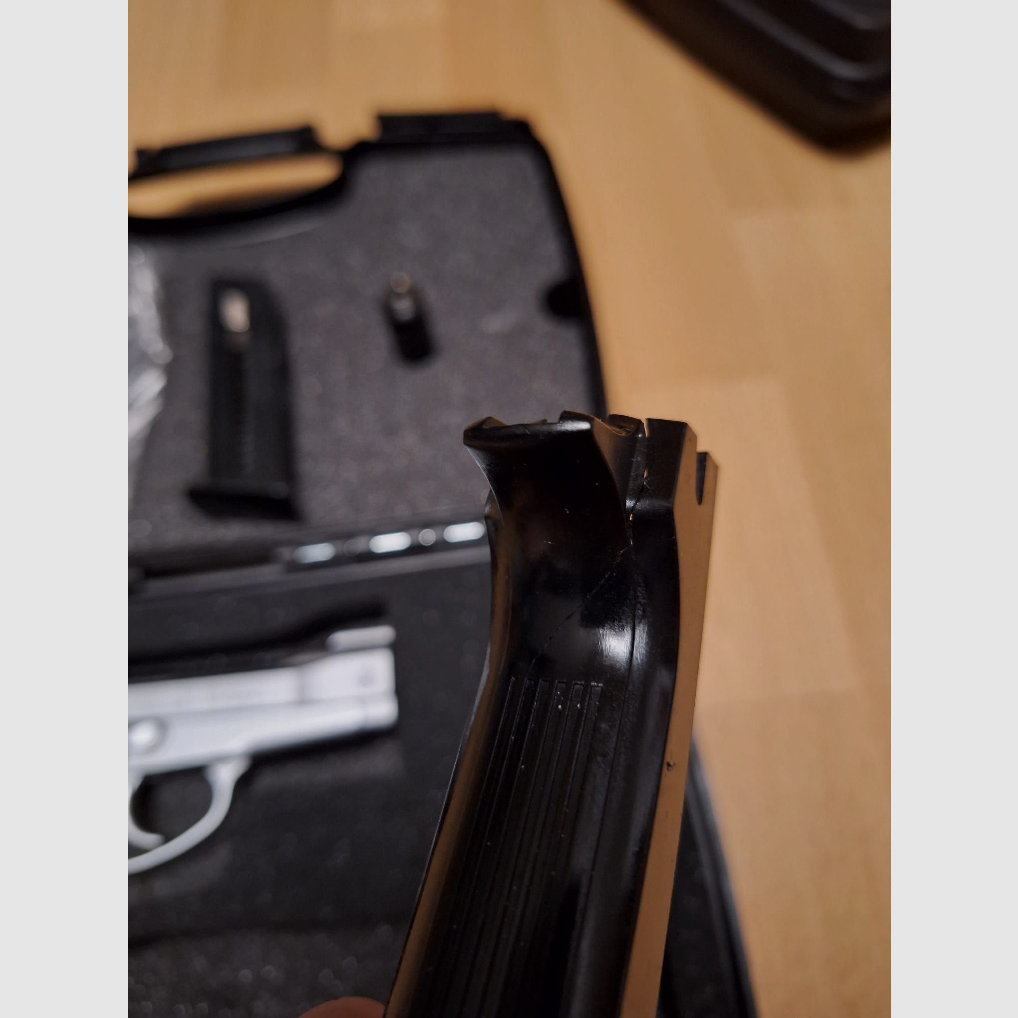 Weihrauch HW 94 Schreckschuss Pistole vernickelt in 9mm R.K. PTB 695