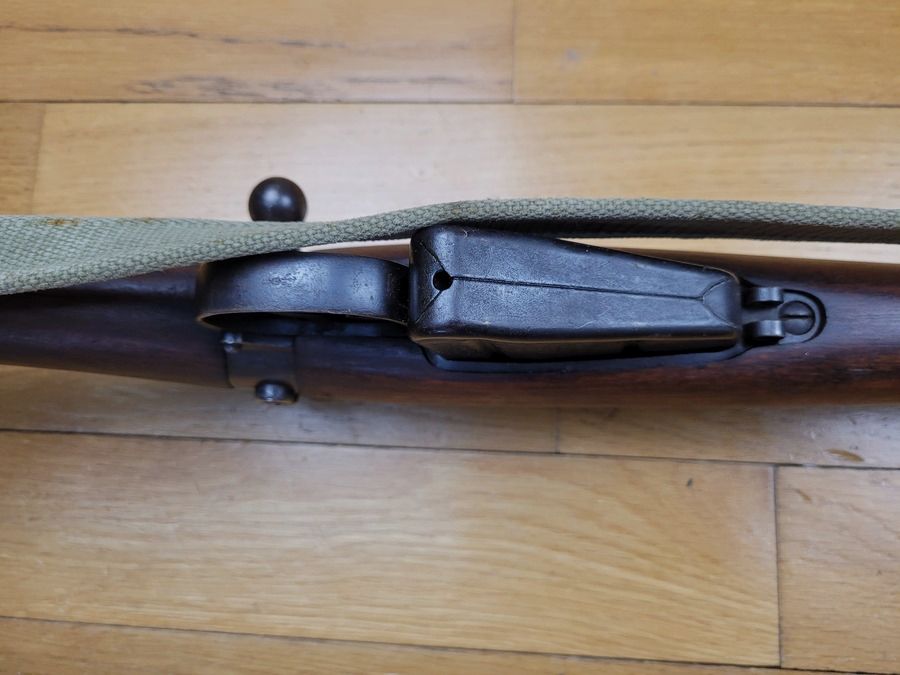 Sehr gutes englisches Gewehr Lee Enfield MKIII (*) – gute Verarbeitung B.S.A von 1916 – Originalkaliber 303 Brit. – Gewehrriemen – Magazin im Modell – sehr guter Zustand, Bild 16 von 30