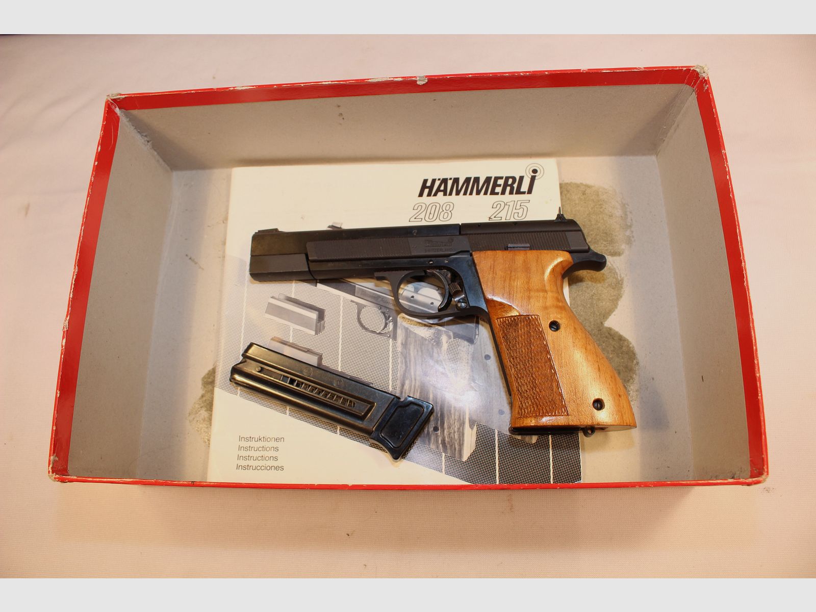 Hämmerli Model 212 Jägerschaftspistool.