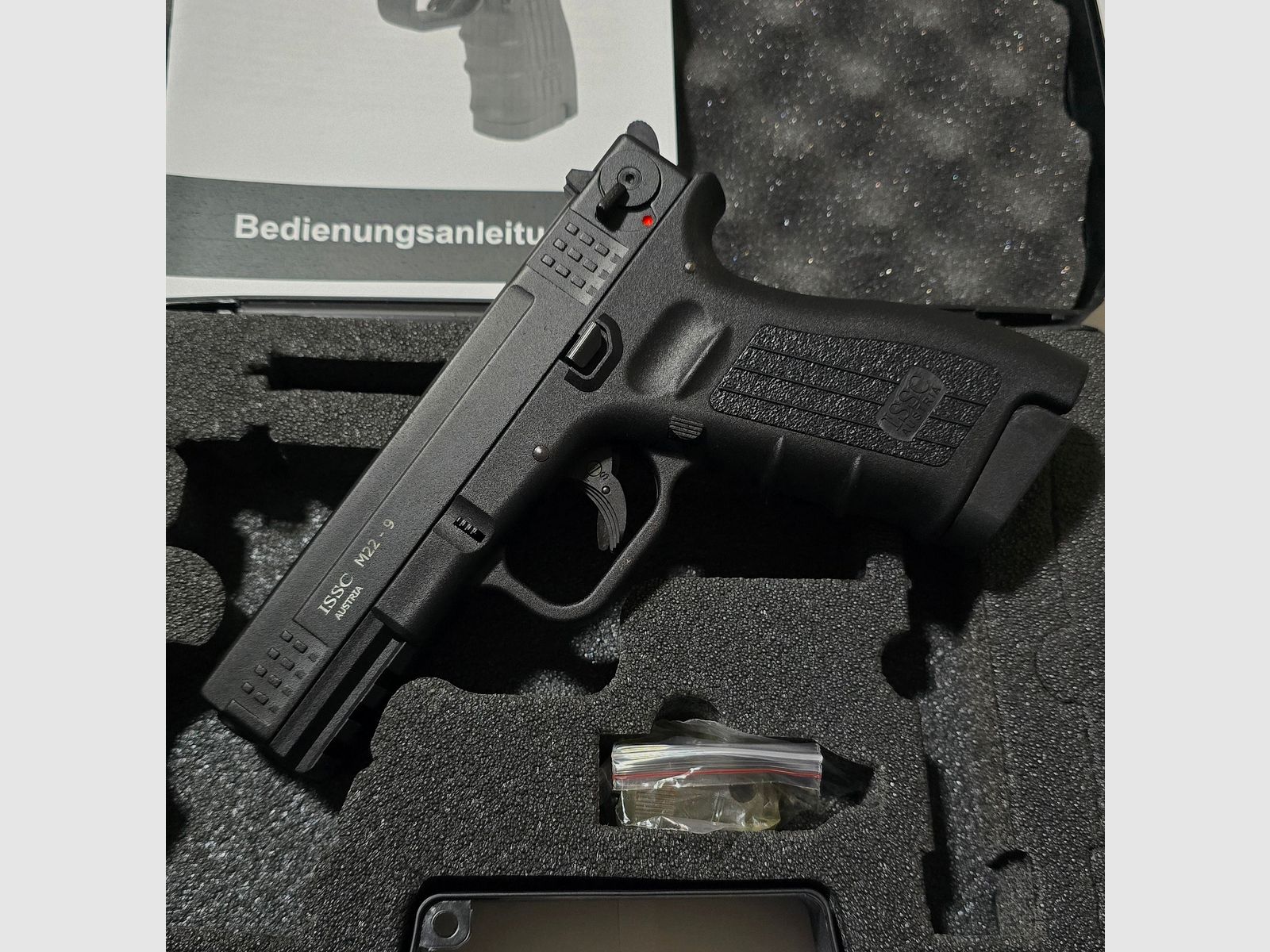 ISSC M22 9mm PAK Schreckschuss Selten