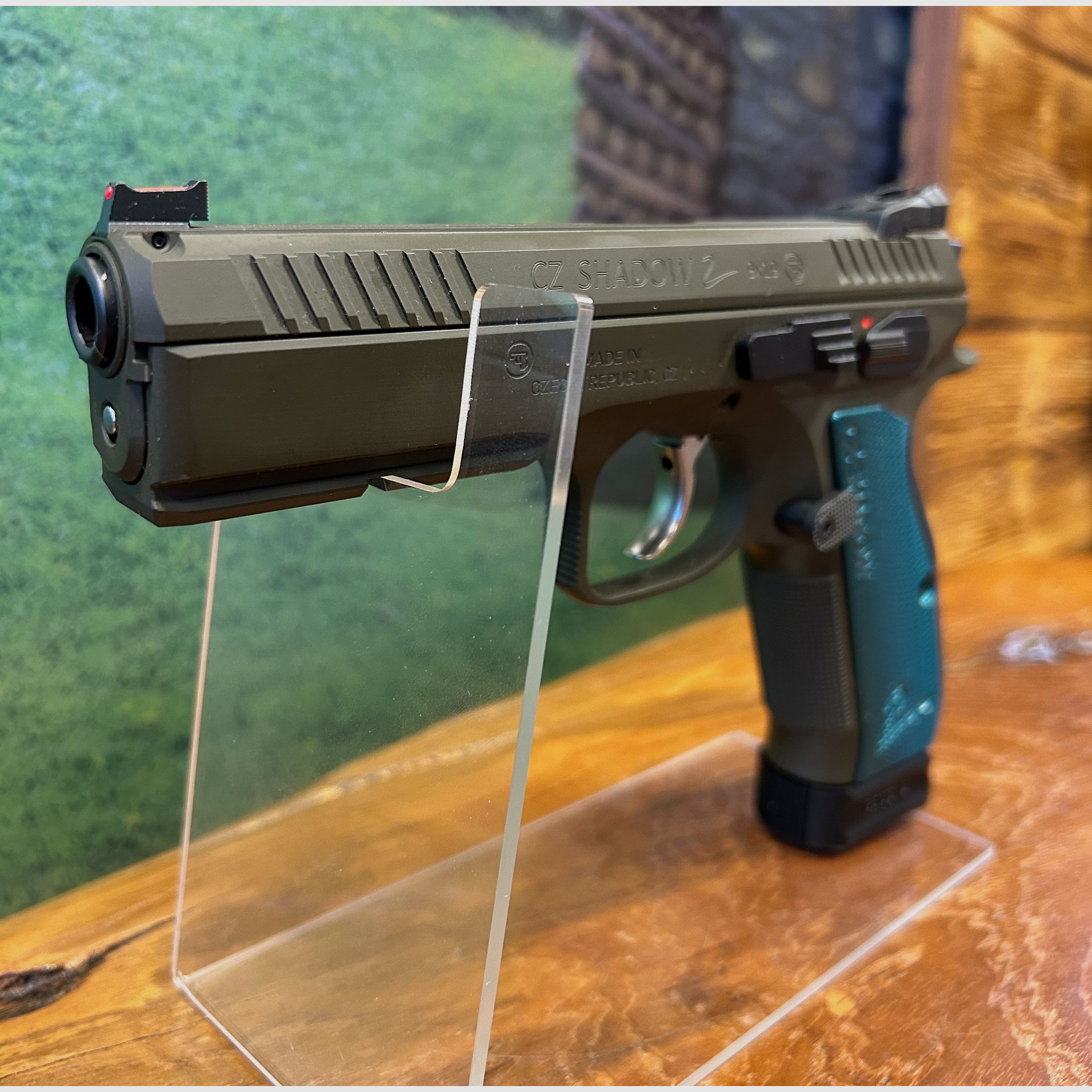 CZ Shadow 2 / COULEURS SPÉCIALES / MÉGA OFFRE