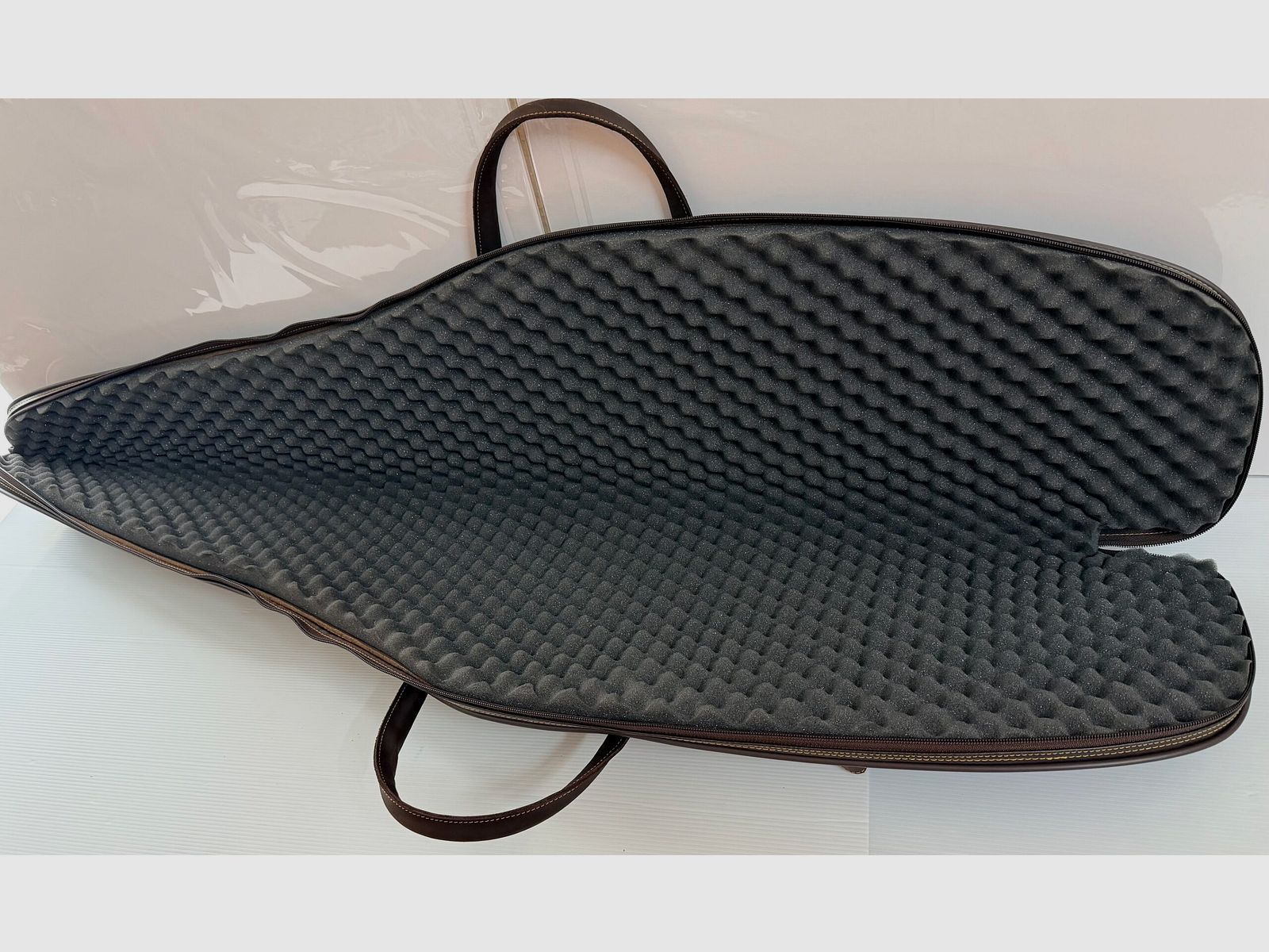 Futaille pour fusil avec lunette 125 cm rembourrée en cuir suédé El Corzo, image 6 sur 6
