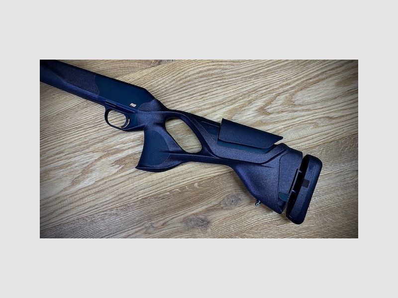 Blaser R8 Ultimate Schäftung / Schwarz-Braun / 17mm Kontur / verst. Schaftrücken & Schaftkappe