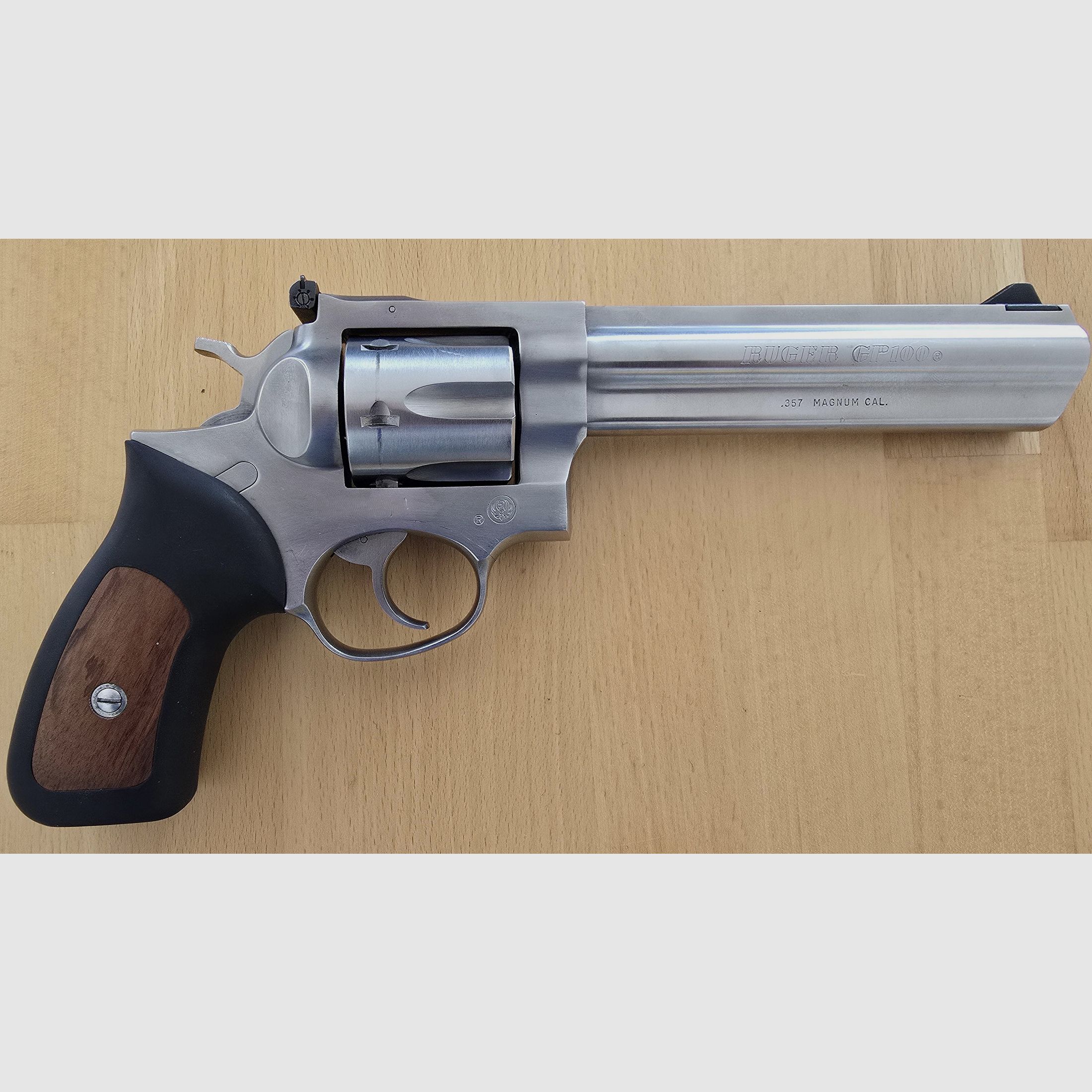 Revolver RUGER GP100 .357 Mag. 6 colpi