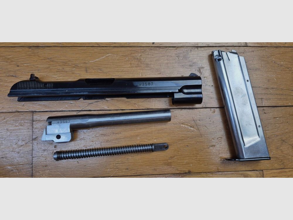 Wunderschöne Umrüstung für SIG P210 – Kaliber 22LR – Mit seinem speziellen Stahlmagazin 1. Art – Geeignet für SIG mit 120mm Lauf wie P 210-2, 3, 4, 6… – Komplett und im neuwertigen Zustand – Selten! – TBE+++, Bild 8 von 15