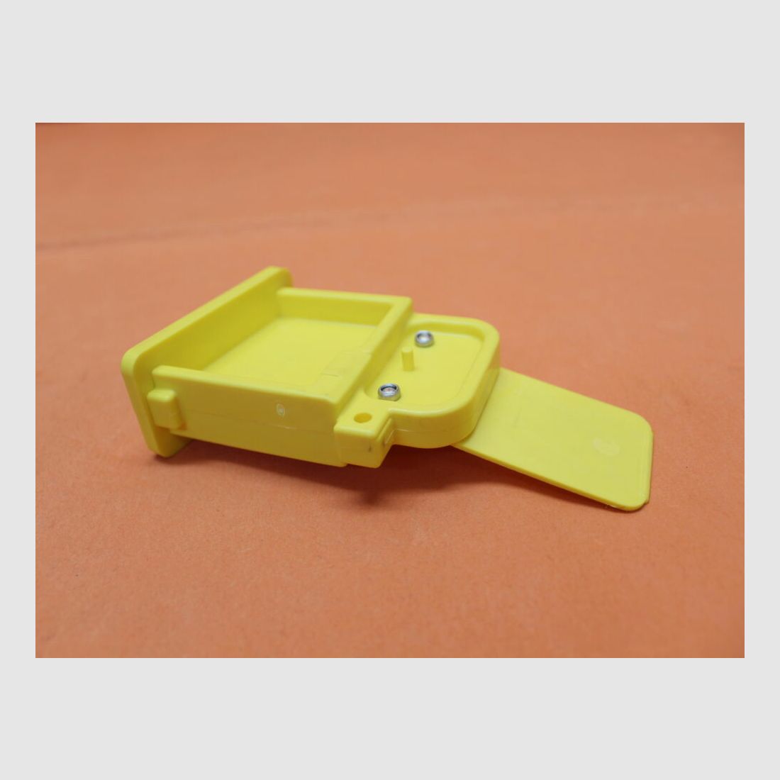 Boonie Packer AR-15: Safety Magazine Well Bolt Block BooniePacker Polymer yellow with Ejection Port Flag